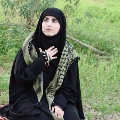 melno6655's profile picture. اكتب عذابي انتحابي اغترابي
اوريح الصبح لمن يهب ياخذ كتابي
ابعينك لوتراني وانه ميته ابسيف بعد تحيرني زماني جسمي عندي روحي عندك