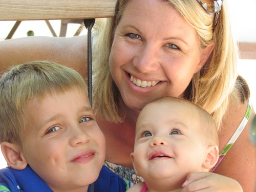 pinkpromo's profile picture. Married, 2 kids, own business