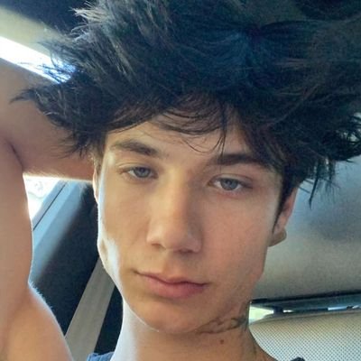 Jadenho46408785's profile picture. @jadenhossler club de fans


So what out now