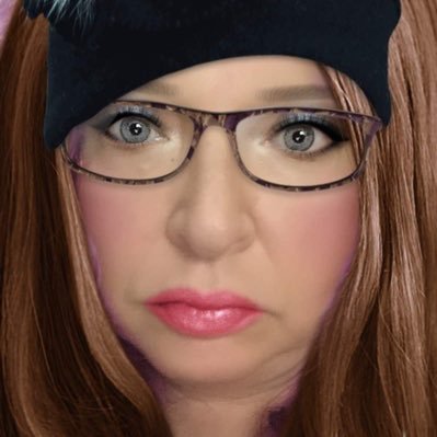 adrischmo's profile picture. En mi revista https://t.co/huHWM34mvB podrán ver una mini biografía