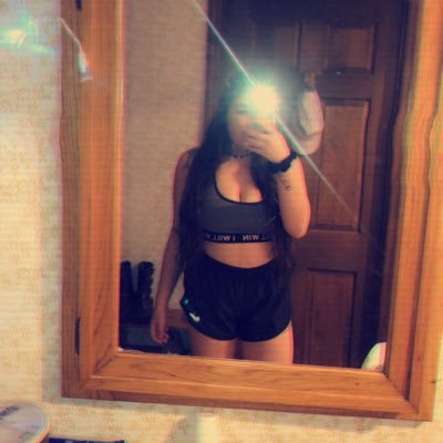 minanixon2's profile picture. 🥰