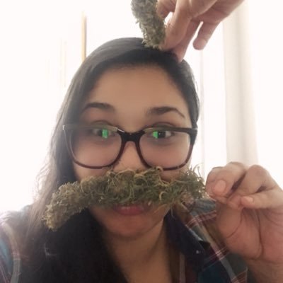 mrsweedmustache's profile picture. Curiosa da vida Amante da comida Viajante do Universo Louca dos gatos Sobrevivente da Pandemia (por enquanto)