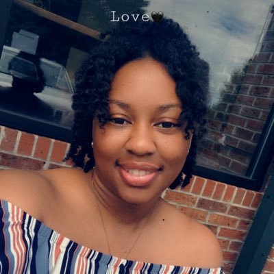 starrweirdo's profile picture. Beautiful Weirdo 🤪🤩