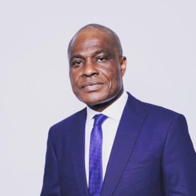 Quiconque attaquera le President @martinFayulu sera attaqué. 
Quiconque aimera le President #Mafa sera servi du miel. Tel est la devise des abeilles de MAFA