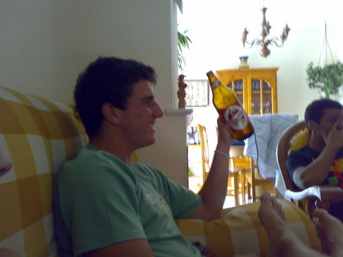 Sevillano, buen amante de Cruzcampo y de las tradiciones sevillanas.