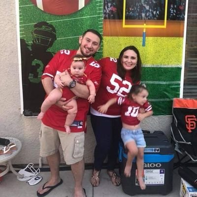 Just a Dad that loves playing Madden!!! 49er Faithful!!!

Just started streaming, come hang out!
Twitch handle: Wilderapd
