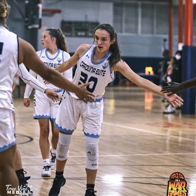 Chapel Hill HS Class of ‘22 | FBC Carolina Elite #30 | 5’9” PG/SG https://t.co/Pw810H0fHs