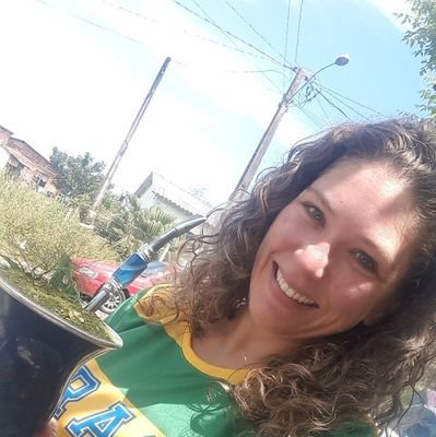 Brasileira e gaúcha de corpo, alma e coração! 💚🇧🇷💚 Família 💛 Deus ❤ acima de tudo e de todos! Anti esquerdistas e mimizentos! 🚫 DM