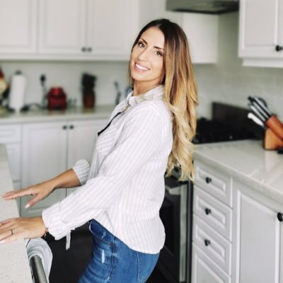 Mommy of 2, Community Manager/social media strategist ♥parenting, fashion, events, contests, giveaways, chat, art, fun! PR Friendly -@LilSugarMag On Instagram