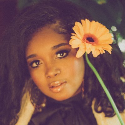 TaRheaRay's profile picture. ✨ Singer/ Songwriter/ Actress✨ Unapologetic Flower Child. ♍️☀️♈️🌜♋️⬆️  One 1/2 of @rayrhemey