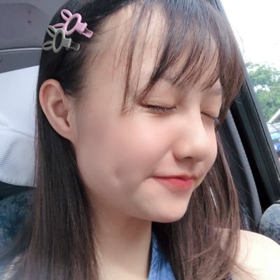 UxnKL8uFIbO6B7B's profile picture. 