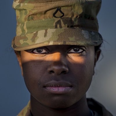 _jnn_a's profile picture. EE Ing |bassist|keyboard player|🤯👻 CHELSEA fc 💙💛💙