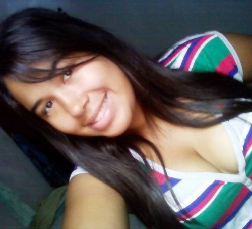 19 Anos, Cursando Bacharelado em Ecologiia pela UFPB Campus IV, Paraibana, FLAMENGUISTA, Apaixonada por DEUS,  Forrozeira e muiito FELIZ ' ;D
