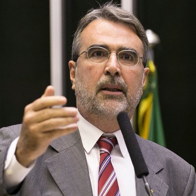 Secretário Geral Nacional do PT. Ex. Deputado Federal pelo Rio Grande do Sul.          Médico Comunitário