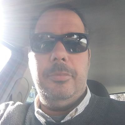 Abogado, hincha, socio, abonado y socio refundador de San Lorenzo. Simpatizante de Nacional de Montevideo y del Barcelona. Periodista deportivo frustrado.