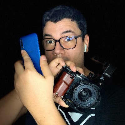 ¡Hola! ¡Soy Julian de JufetechTV y dirijo uno de los principales canales de YouTube de tecnología de Latino América!