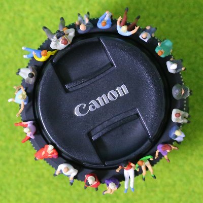 印刷野郎。日々、紙にインクをのっけています。といっても、営業です。
お酒が好きです。ビールでしょうか、いいえ何でも。
好きなカラーはブルー×ブラック×オレンジ☆
あぁ何だ、全部空の色じゃないか。
ということで、空が好き☆