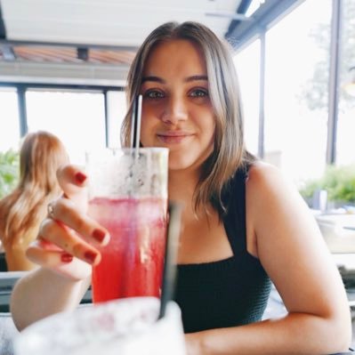 daniagugliaro's profile picture. SU 19’ 🍊