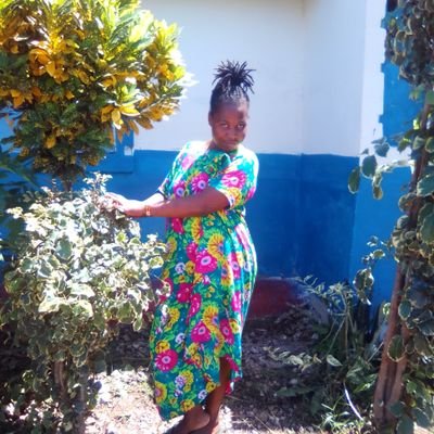 Vmaureen8's profile picture. 