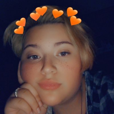 kari_schroeder6's profile picture. Sup welcome to my account. I’m a person with depression and Anxiety. I’m bored so why not tweet. I follow everybody back!!