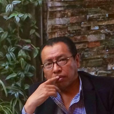 Egresado de la Maestría en Periodismo Político de la Carlos Septién. Estudios en el CIDE, IBERO, UAM y UAEMex. Analista de NewsEdomex.