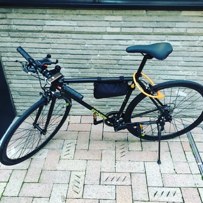 ubermenu8's profile picture. 株勉強中