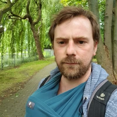 Fredelsloh's profile picture. Lehrer (Geschichte & Englisch) / Vater / Gamer/ Faultier / Eskapist