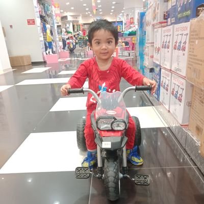 SelvaVenkat7's profile picture. 