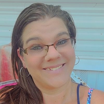 TheresaNWarner1's profile picture. Mom of 3 amazingchildren and Engagedto the ABSOLUTELove of my Life,  a Photographer and a Artist. Owner/Operator of Lives Beautiful Frames Studio !
#tslovesquad