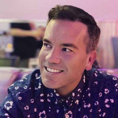 Advertising Executive passionately inspiring the power of imagination