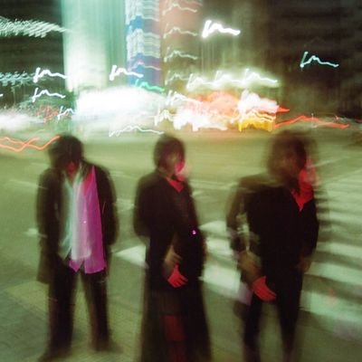 blackshansons's profile picture. ドリームガレージロックンロールバンド

🎤Vo.甘國サキ
🎸Gt.ジム・ザ・ラブ(@narunarujim)
🥁Dr.おーちゃん
新曲PV→https://t.co/IFEH7xUJha

2021.10.9. 解散！