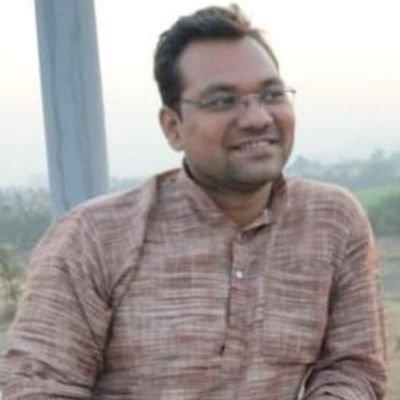 बिखरे बाल, आँखों में सवाल, सपनों का जाल, कुछ सुर और ताल, यही है हाल, मैं ऐसा ही हूँ ।
