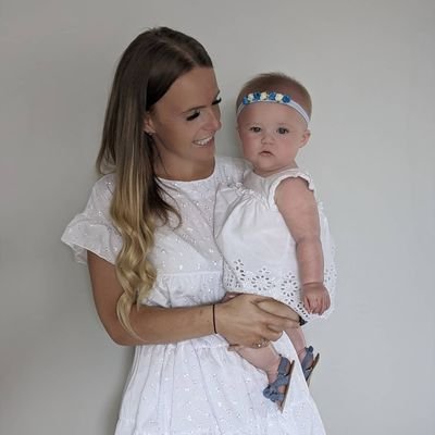 LaylaPrior1's profile picture. ⚽👶☀️🌏✈️