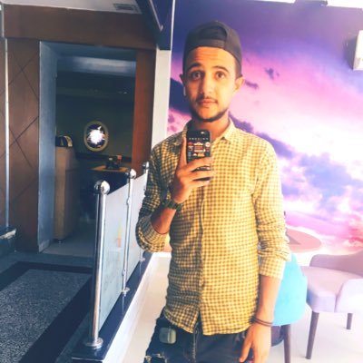 shënOö my name is ahmed Ahlawy. 20 ٠التتش مُڹ ٱڷمُږﻲڅ عُڜڦ ٱڷڲﻲٱڹ آدمْٺڪ وُآلُيَ ڪآنْ ڪآنْ آهِلُآوُيَ وُآلُفُځرلُيَآ