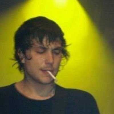 #MCR #mychemicalromance #killjoys
в мои года другие женятся, плодятся, а со мной беда.
мой (хуй знает какой по счету) акк в тви.