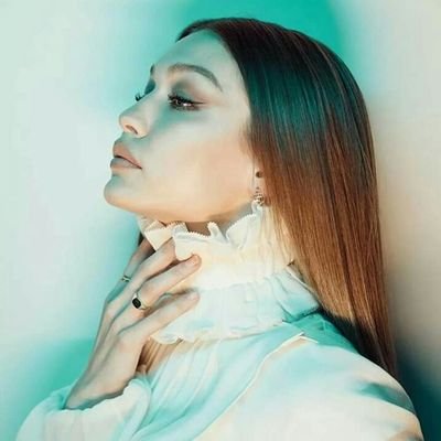 alyr04_g's profile picture. I lose the game