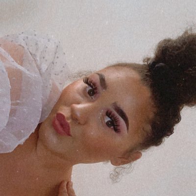 LaureeceM's profile picture. 🦋Instagram- curlyglow_bylaureecex_ 🎬Youtuber- Laureece Massicott  ✨Body Shop Consultant!   DM me too see the catalogue 🤍