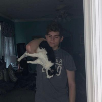 drewlongdotjpg's profile picture. Music listener