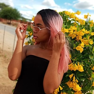 suzzanneouses's profile picture. 