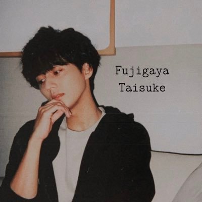 さっぽん なんかインスタストーリー私が気づいてないうちにキラキラのエフェクト ついてたんやけど多分焦って動画とったからかな 笑笑