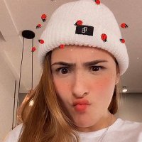 Júlia a q ngm sabe quem é (@gudbibis) 's Twitter Profile