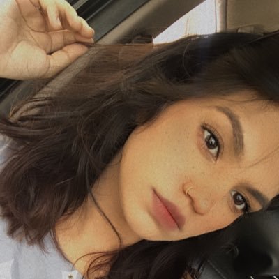 SadhraShalini's profile picture. Being yourself is more important than changing for others.