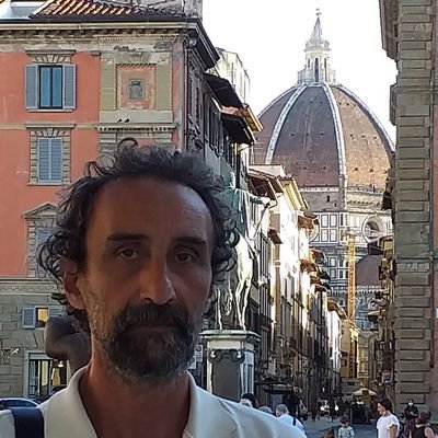 ...camminare é venirti incontro, vivere é progredire a te. Tutto é fuoco e sgomento...
Mario Luzi