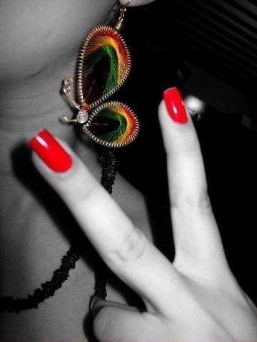 Smoke Mary que de tanto fumar esqueceu a senha do twitter e teve que fazer um novo... Fazendo a sua cabeça ;D