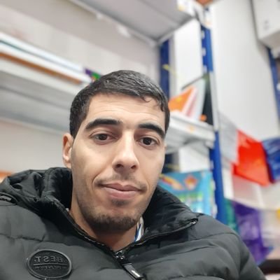 Salim87809328's profile picture. 