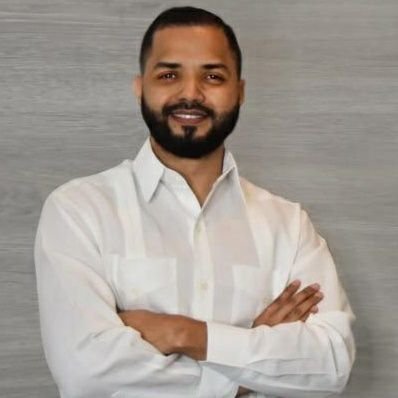 RolfiRodriguez's profile picture. Asesor inmobiliario (@rolfiremax), jugador de basketball, amante del bolero y del rap, analista de la vida, odio hacer lo que hace todo el mundo.