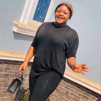 Naomi19398275's profile picture. loveable 🤩
smile cusher🥰