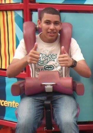 Meu jeito muleke de seer alegre e ousado HAHAHA'