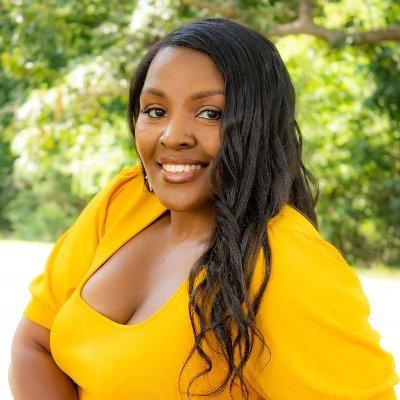 Life Coach, Podcast Host, Co-Creator of Sister Friends Circle