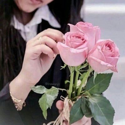 r5fef's profile picture. اجمل مواعيد المحبين صدفه ..💜